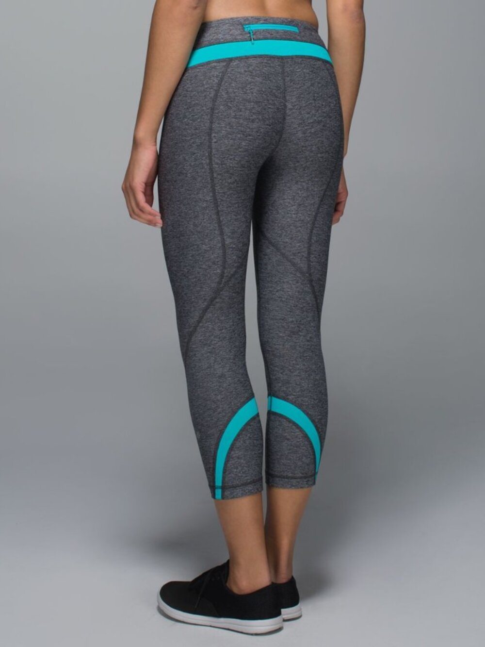 Lululemon Run: Inspire Crop in Heathered Black / Blue Tropics